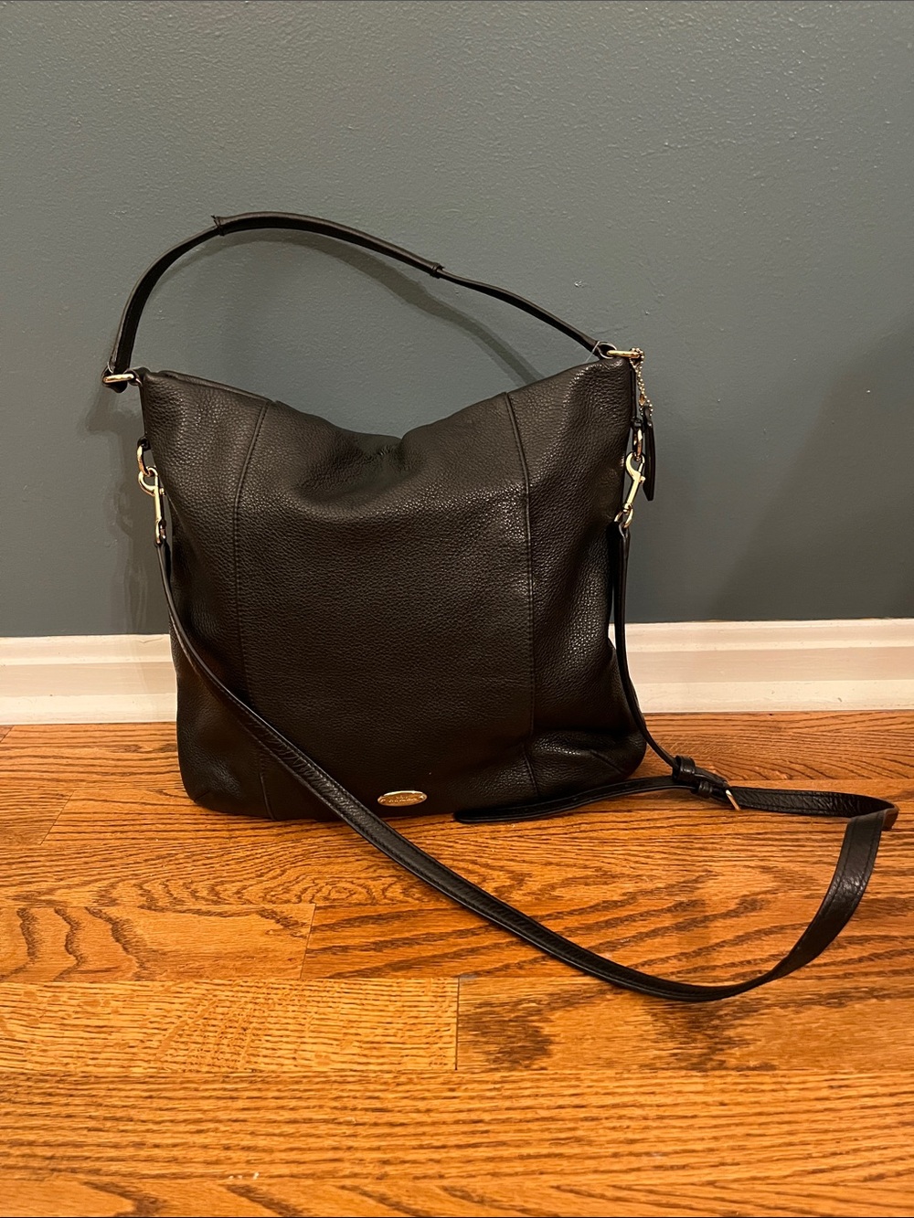Authentic Isabelle Coach F34511 pebbled leather bag